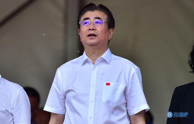 利物浦在欧联杯小组赛最后一轮，客场1-2不敌圣吉罗斯联合，但仍以小组第一出线。